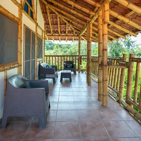 Pangea Lodge With Shared Pool At The Heart Of Manzanillo Exterior photo