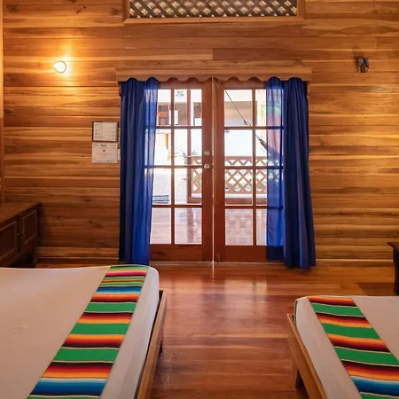 Pangea Lodge With Shared Pool At The Heart Of Manzanillo Exterior photo