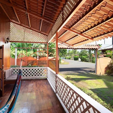 Pangea Lodge With Shared Pool At The Heart Of Manzanillo Exterior photo