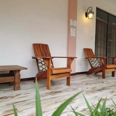 Pangea Lodge With Shared Pool At The Heart Of Manzanillo Exterior photo
