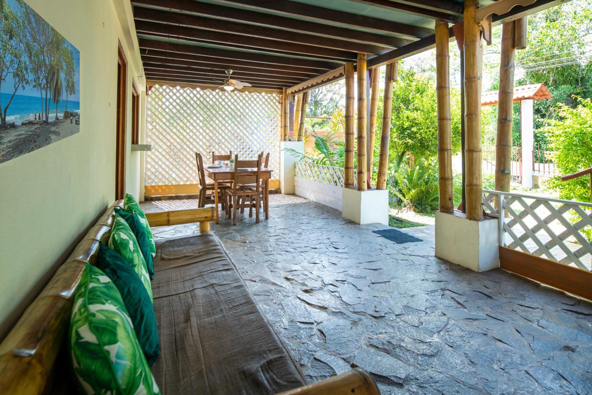 Сasa de vacaciones Pangea With Shared Pool At The Heart Of *