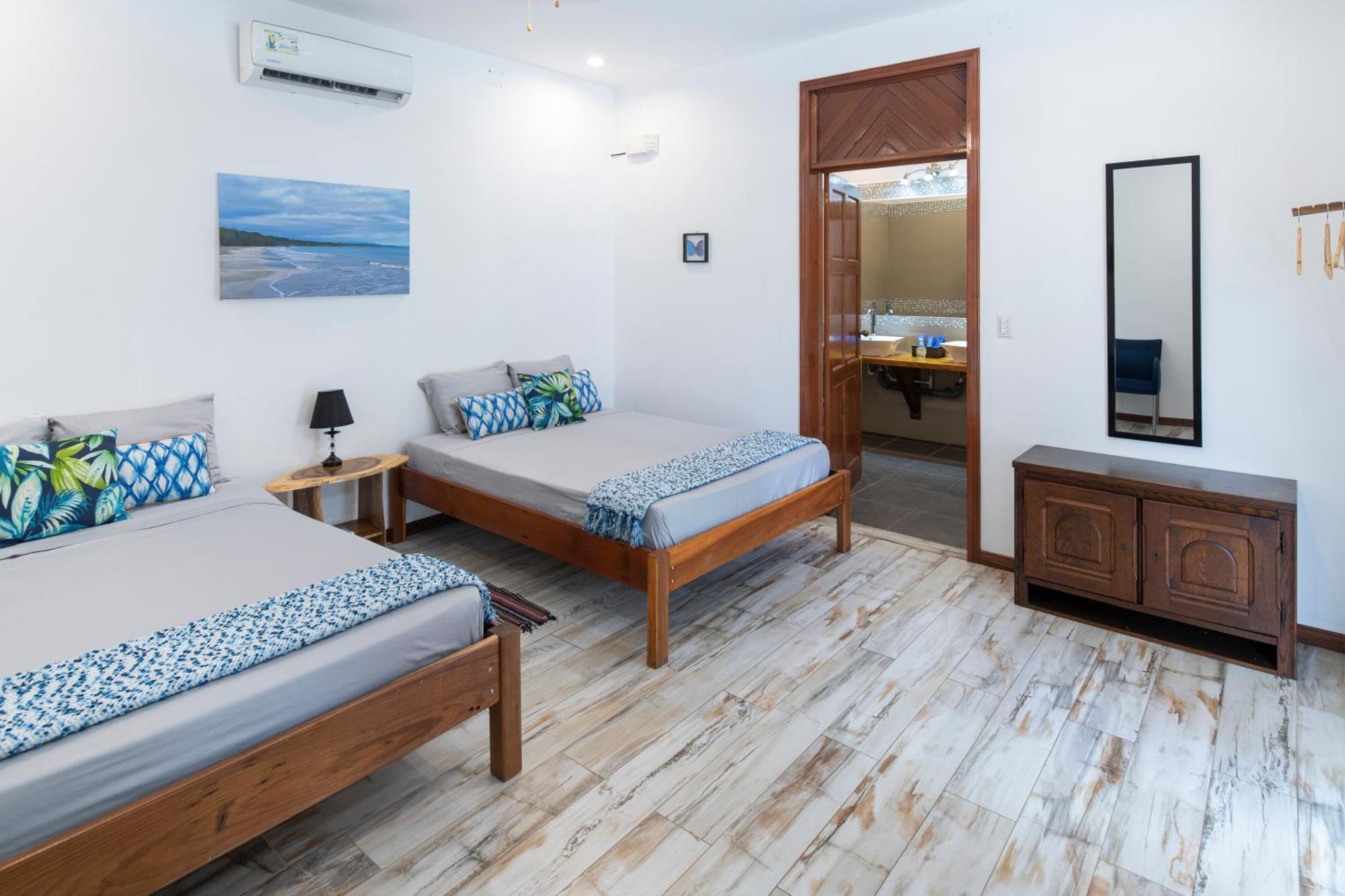 Pangea With Shared Pool At The Heart Of Сasa de vacaciones Manzanillo (Limon)